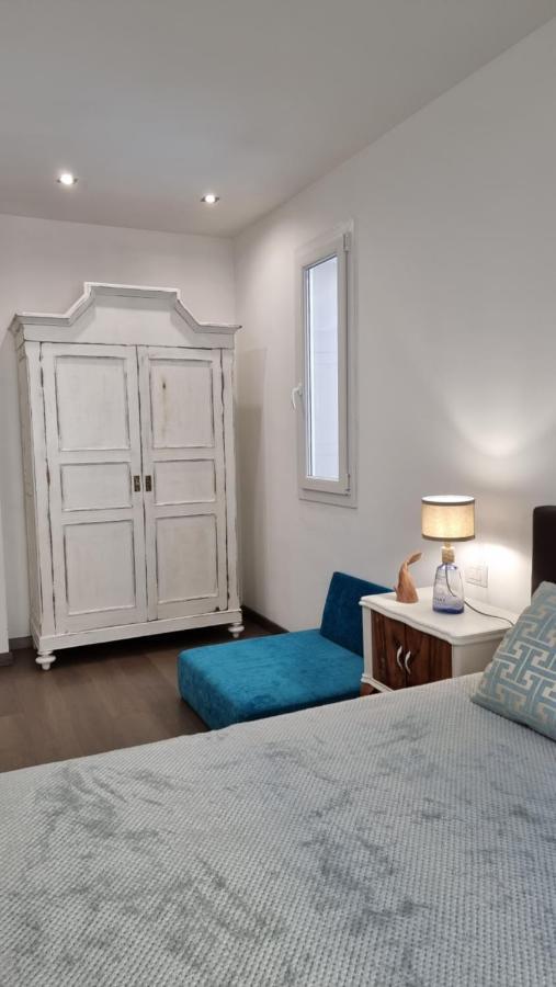 Luxury Design Di Clickaffitti Apartment Cattolica