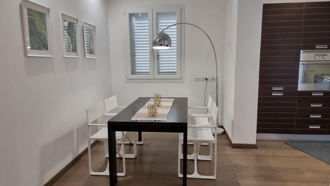 Luxury Design Di Clickaffitti Apartment Cattolica
